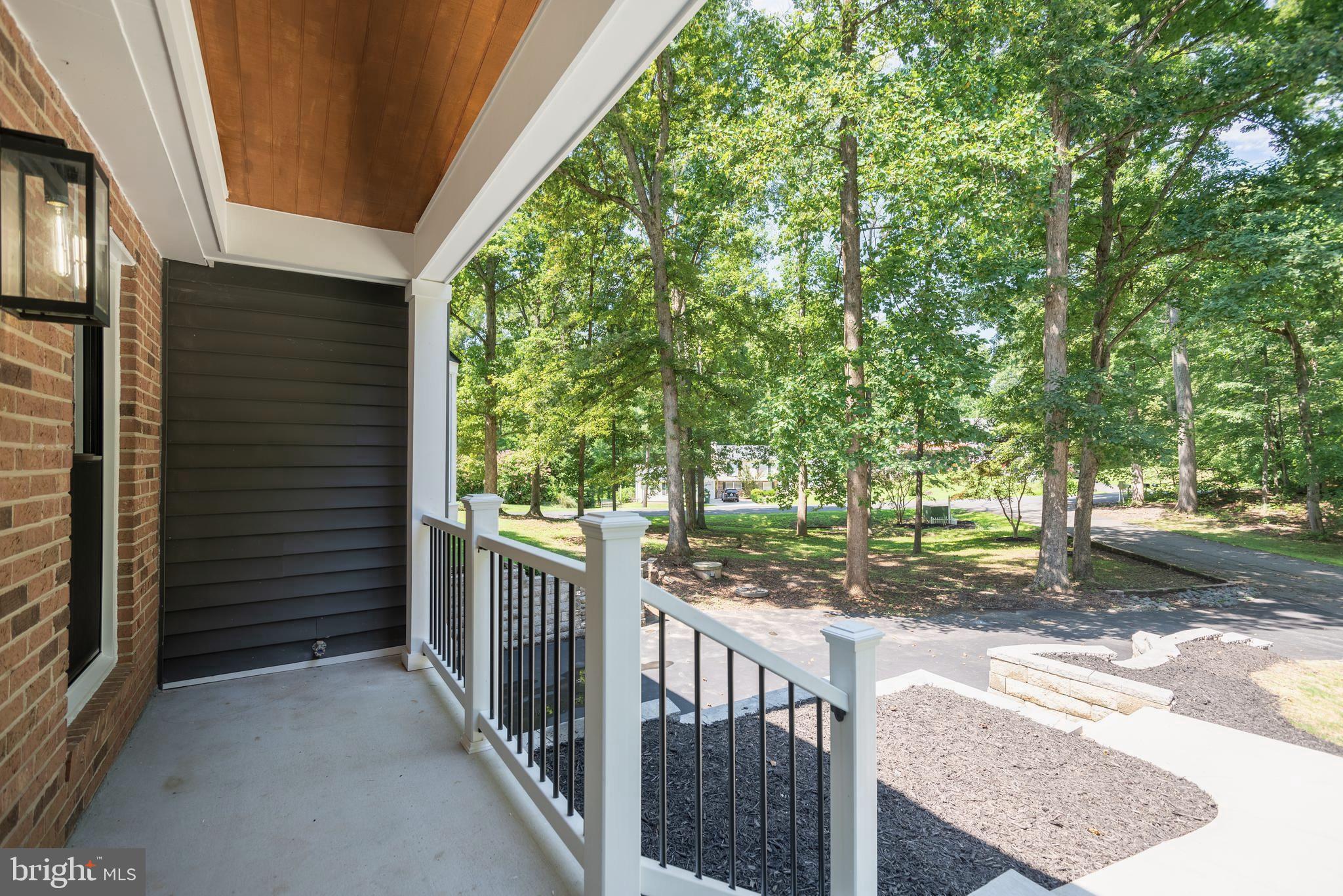 11927 Appling Valley Road Fairfax, VA 22030 - Photo 3 of 115 Gallery Image 3