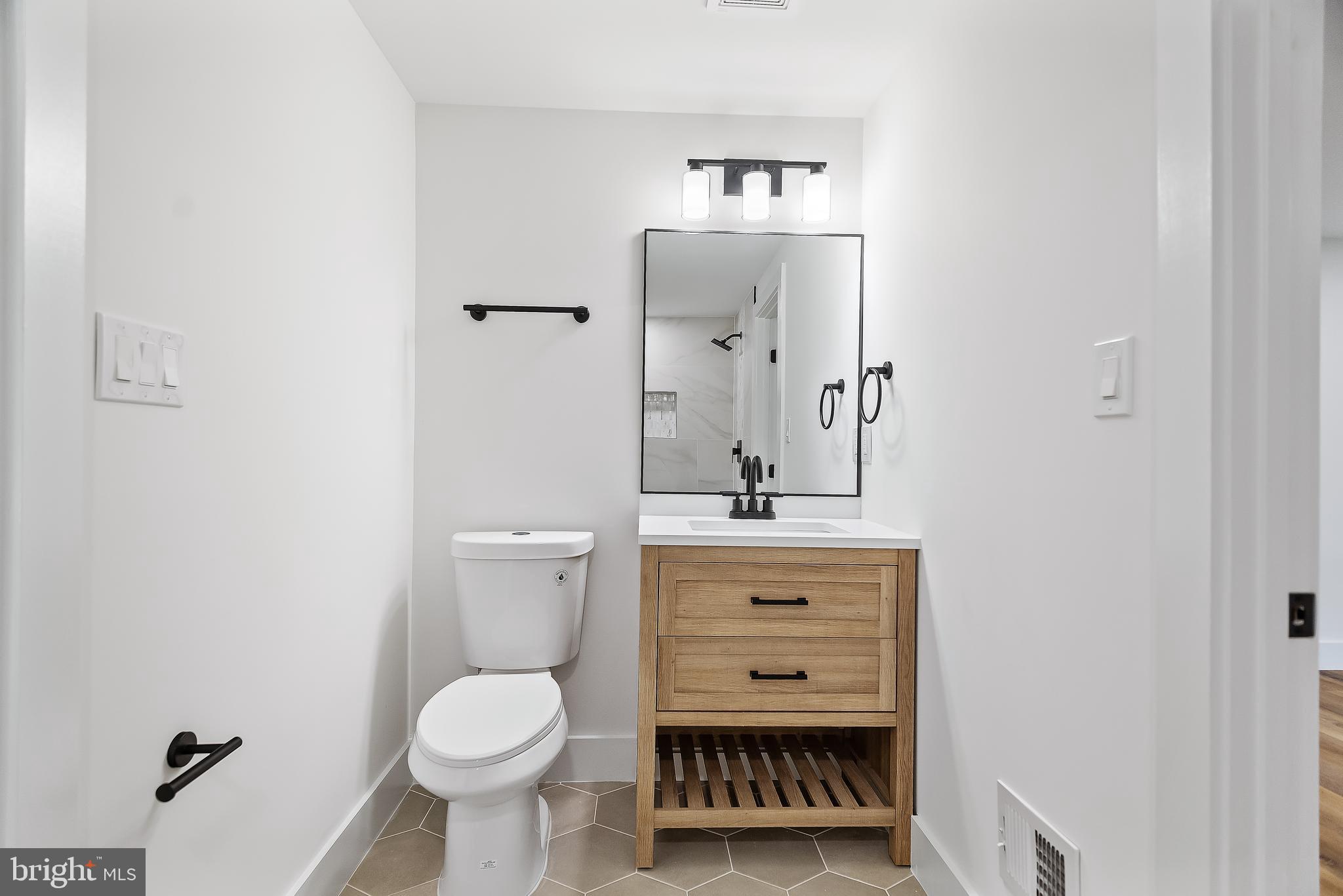 11927 Appling Valley Road Fairfax, VA 22030 - Photo 56 of 115 Gallery Image 56