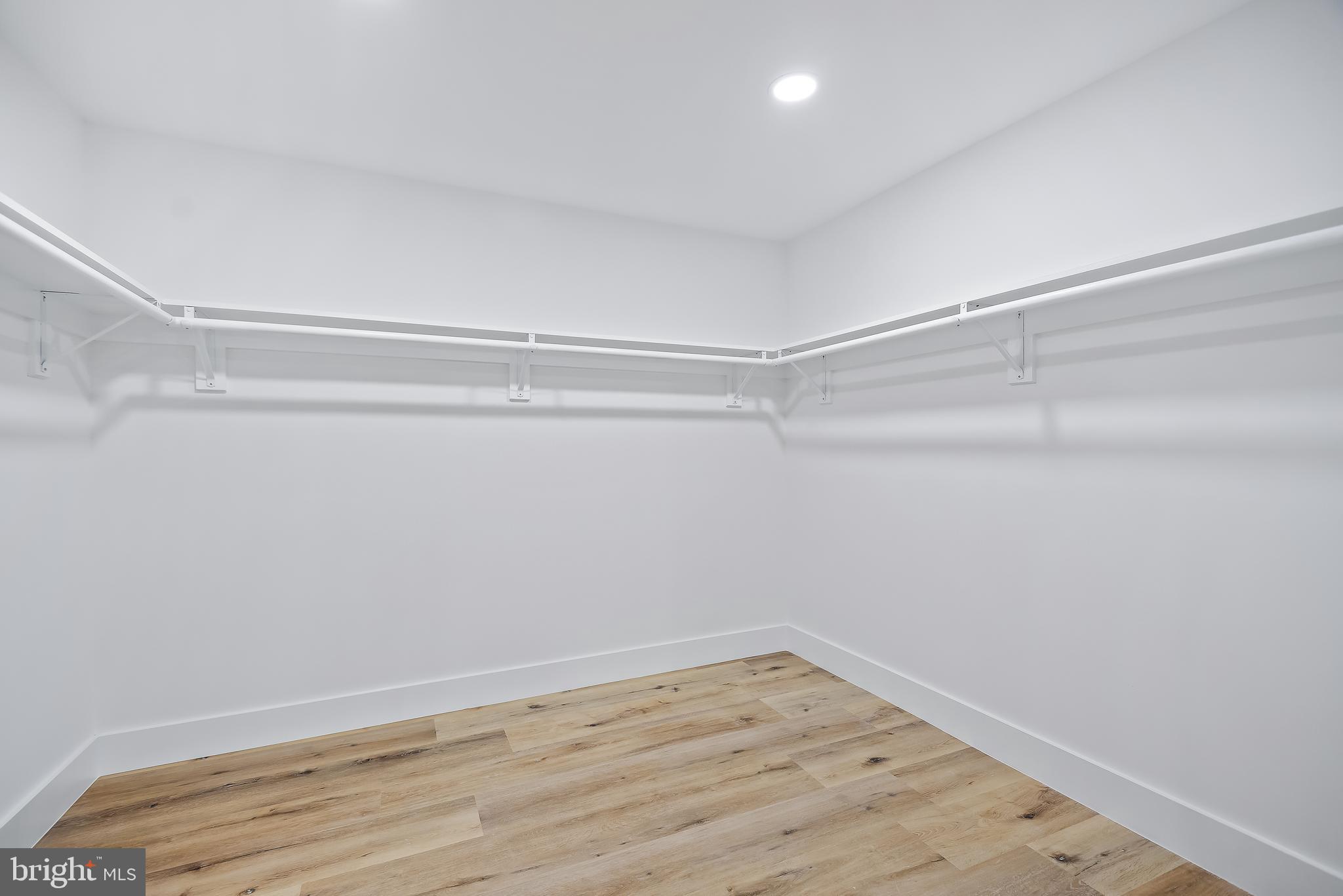 11927 Appling Valley Road Fairfax, VA 22030 - Photo 73 of 115 Gallery Image 73