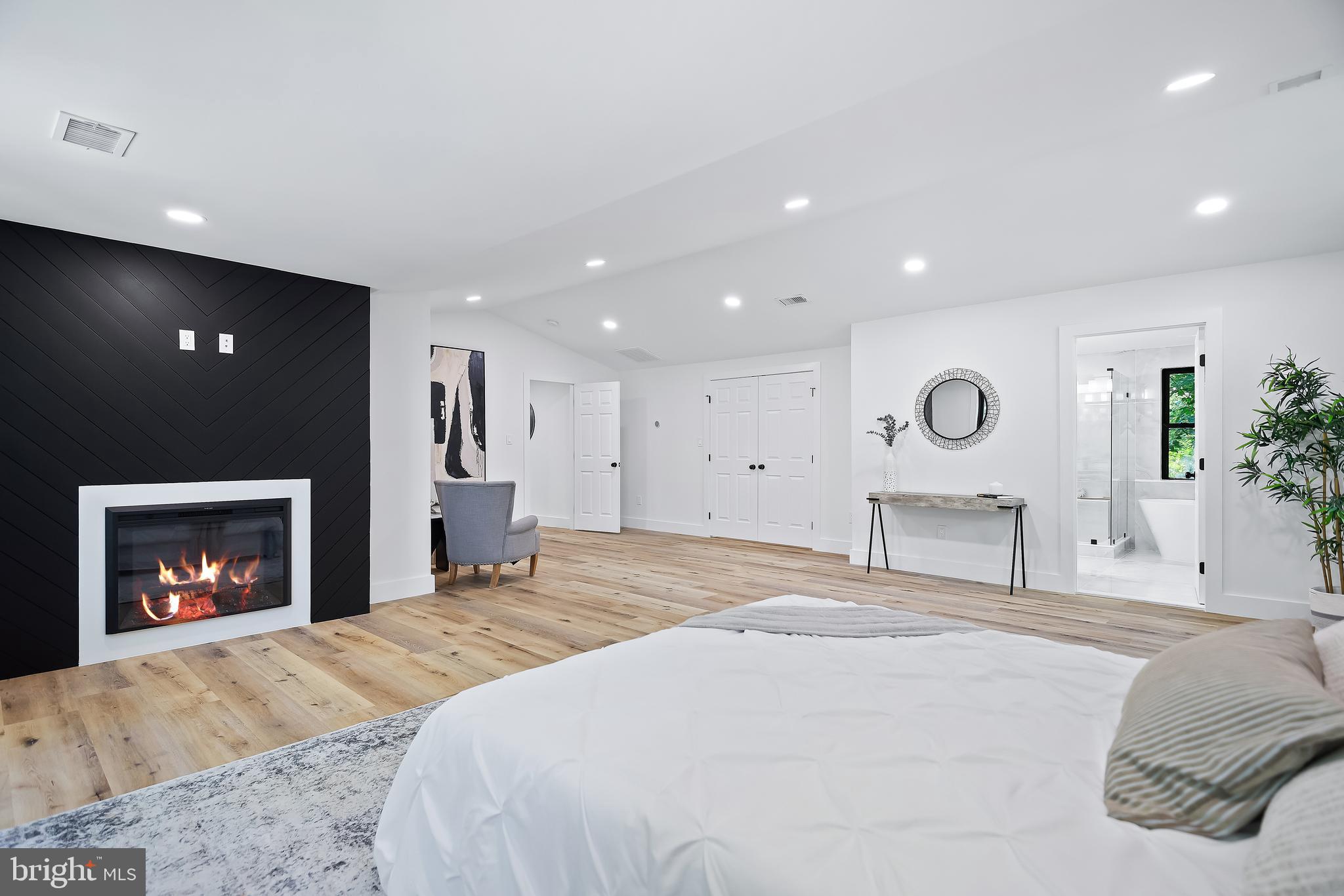 11927 Appling Valley Road Fairfax, VA 22030 - Photo 76 of 115 Gallery Image 76