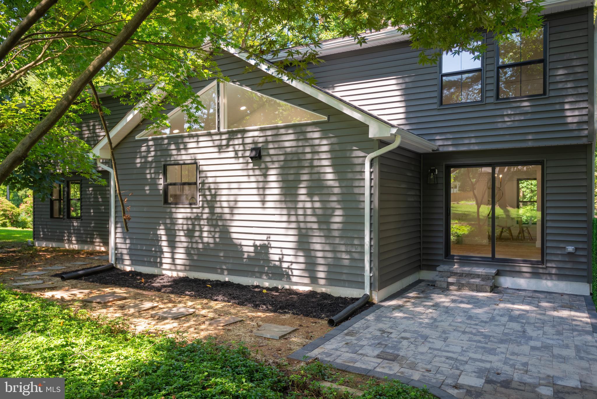 11927 Appling Valley Road Fairfax, VA 22030 - Photo 10 of 115 Gallery Image 10