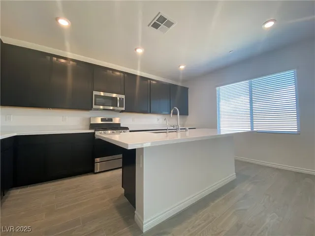 $2,695 | 8846 Sasquatch Run Avenue, Las Vegas, NV 89166