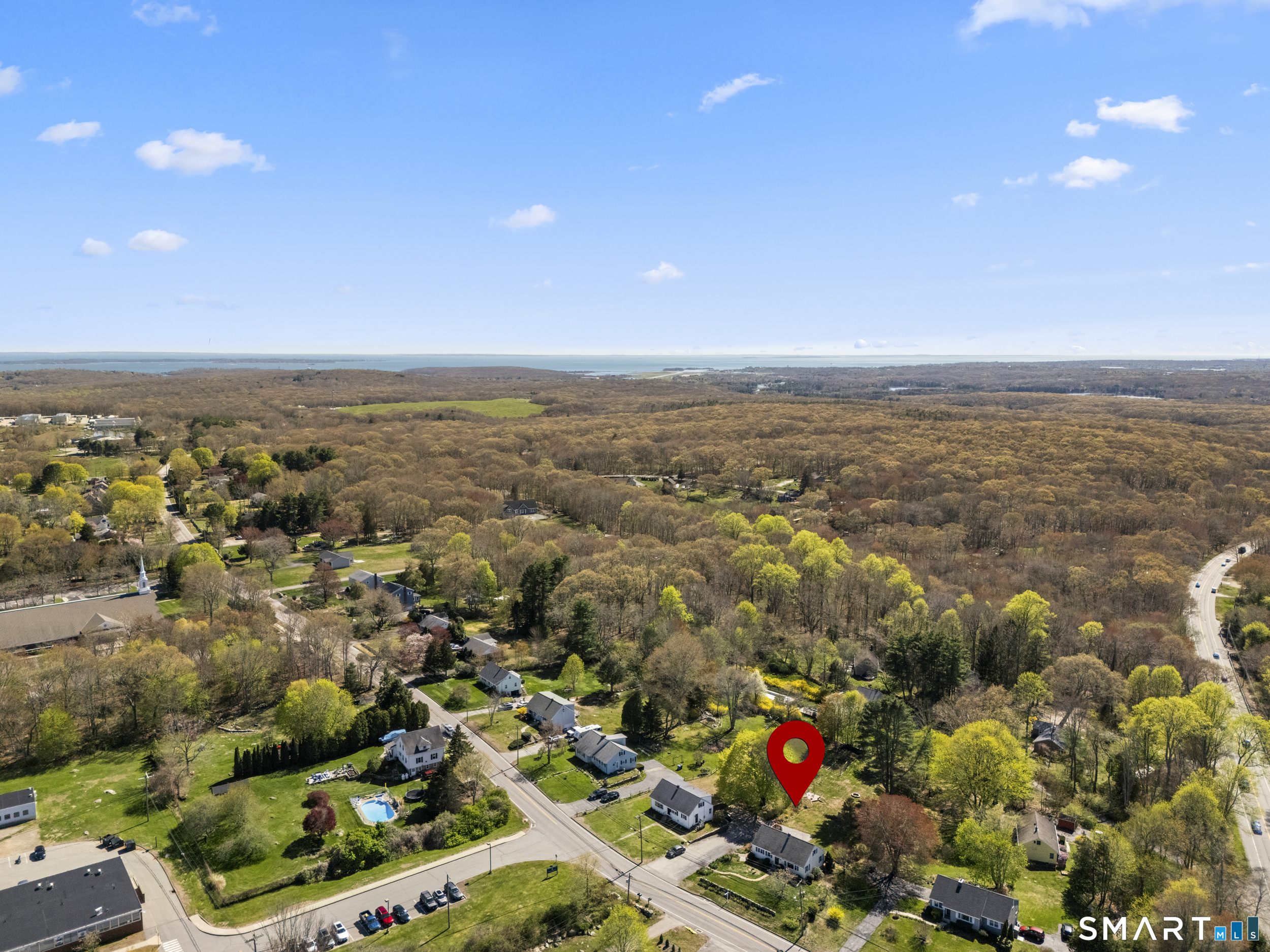 1309 Flanders Road Groton, CT 06355 - Photo 5 of 40