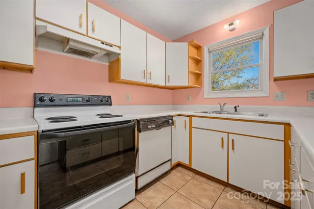 $399,000 | 77 Chestnut Street, Tryon, NC 28782