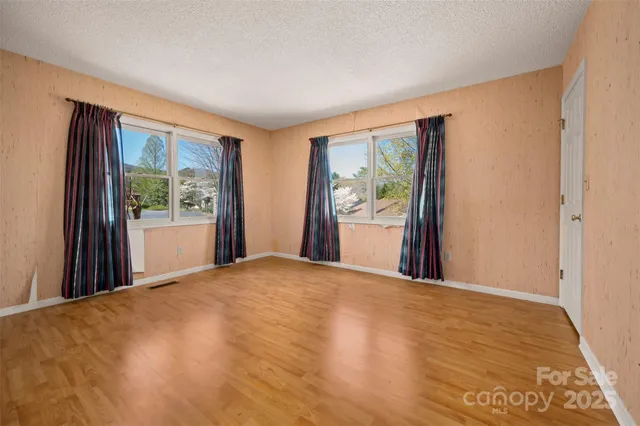 $399,000 | 77 Chestnut Street, Tryon, NC 28782