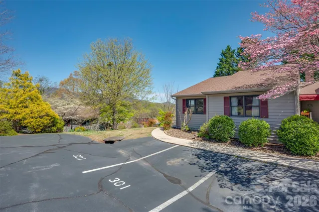 $375,000 | 77 Chestnut Street, Tryon, NC 28782