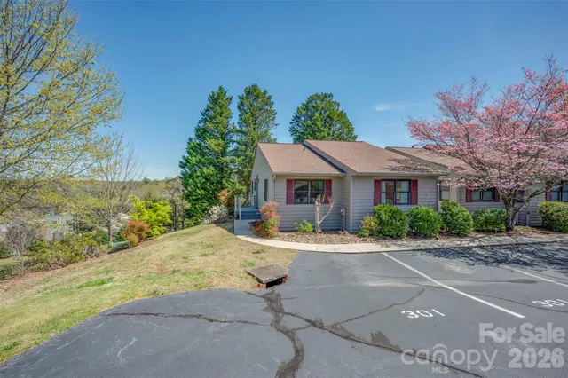 $375,000 | 77 Chestnut Street, Tryon, NC 28782