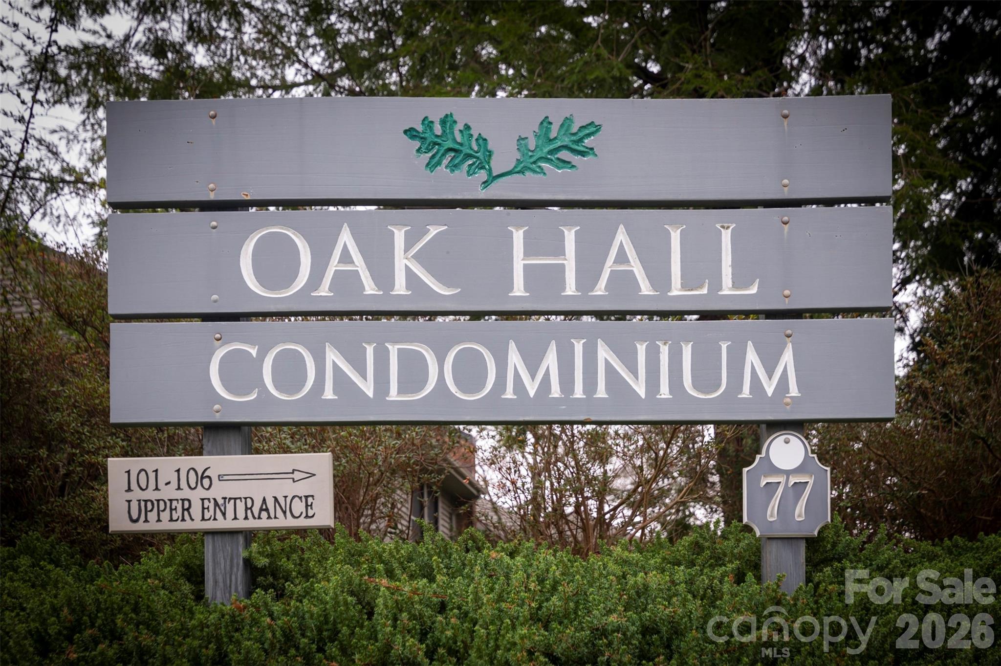 77 Chestnut Street Tryon, NC 28782 - Photo 39 of 41 a street sign that is on a pole