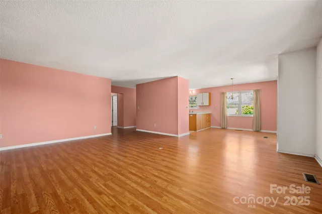 $399,000 | 77 Chestnut Street, Tryon, NC 28782