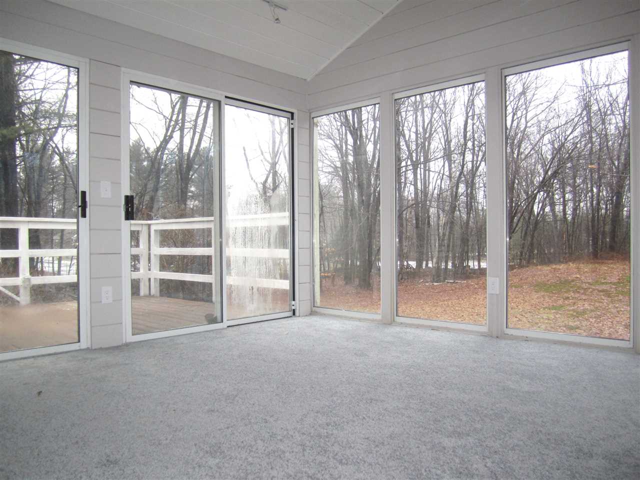 38 Sun Valley Road Auburn, NH 03032 - Photo 13 of 32