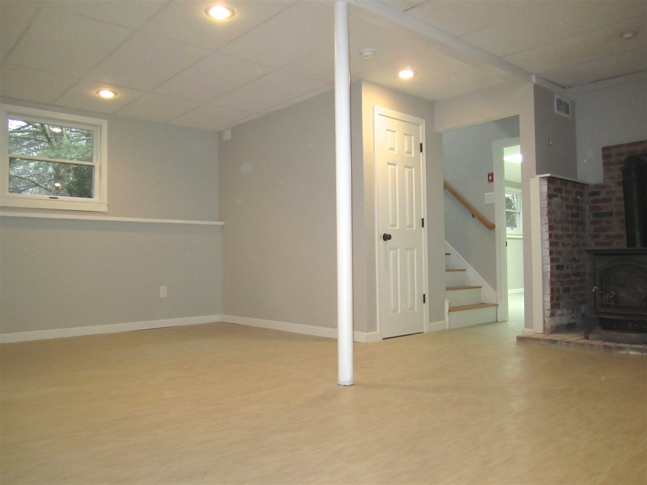 38 Sun Valley Road Auburn, NH 03032 - Photo 14 of 32