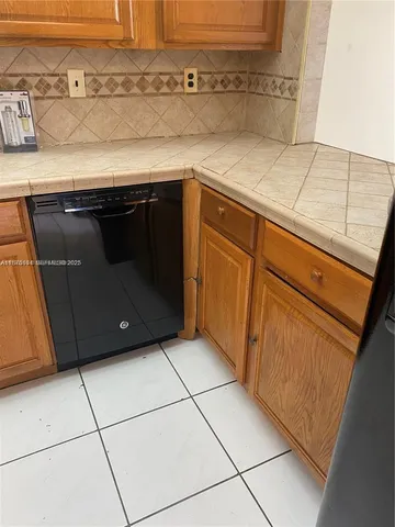 $2,100 | 10090 Northwest 80th Court, Unit 1442, Hialeah Gardens, FL 33016