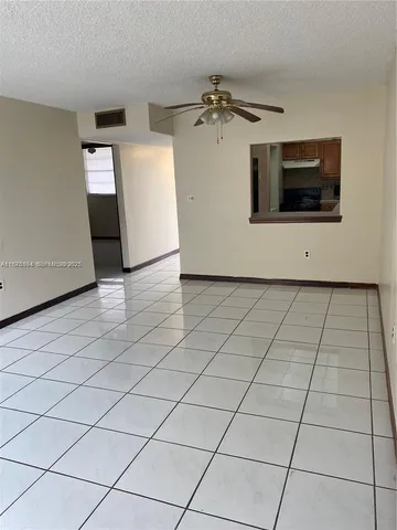 $2,100 | 10090 Northwest 80th Court, Unit 1442, Hialeah Gardens, FL 33016
