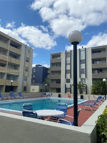 $2,100 | 10090 Northwest 80th Court, Unit 1442, Hialeah Gardens, FL 33016