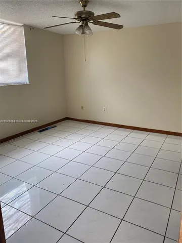 $2,100 | 10090 Northwest 80th Court, Unit 1442, Hialeah Gardens, FL 33016