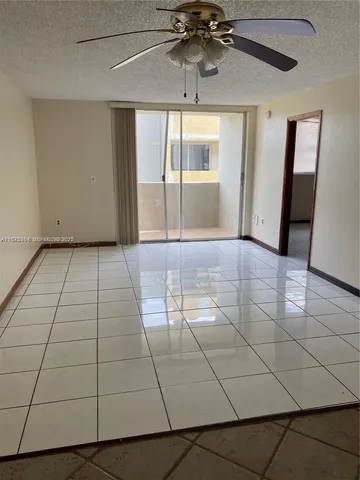 $2,100 | 10090 Northwest 80th Court, Unit 1442, Hialeah Gardens, FL 33016