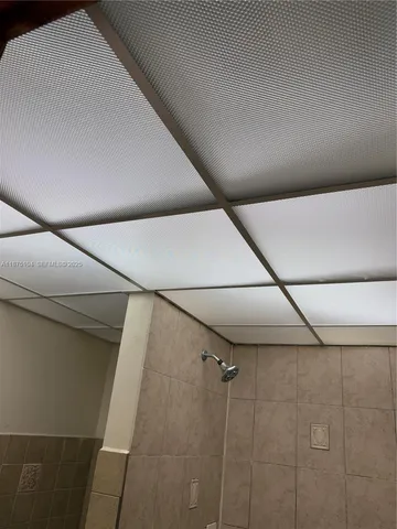 $2,100 | 10090 Northwest 80th Court, Unit 1442, Hialeah Gardens, FL 33016