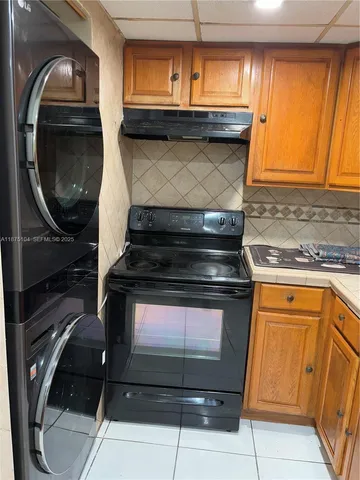 $2,100 | 10090 Northwest 80th Court, Unit 1442, Hialeah Gardens, FL 33016