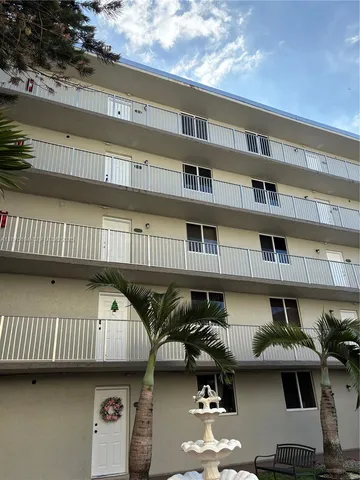 $2,100 | 10090 Northwest 80th Court, Unit 1442, Hialeah Gardens, FL 33016