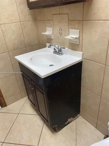 $2,100 | 10090 Northwest 80th Court, Unit 1442, Hialeah Gardens, FL 33016