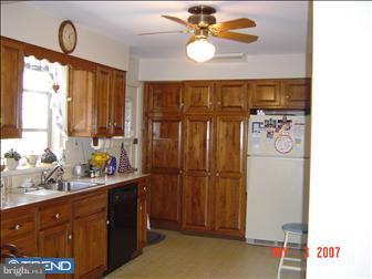 525 Weymouth Road Springfield, PA 19064 - Photo 5 of 6
