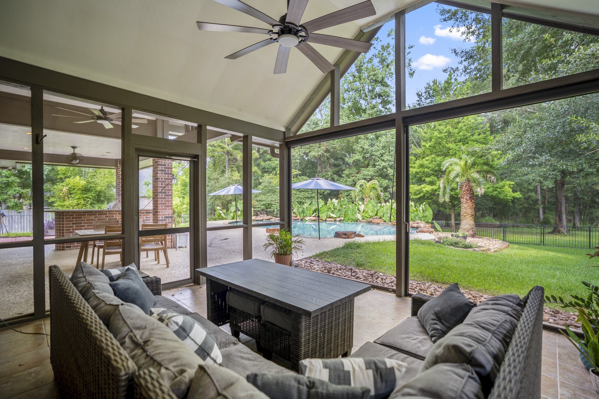 499 Royal Navigator Road Montgomery, TX 77316 - Photo 3 of 40