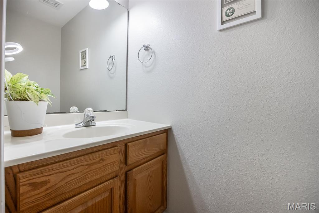 953 Benjamin Drive O'Fallon, IL 62269 - Photo 16 of 35