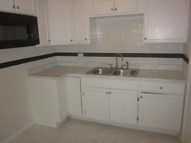 $139,500 | 1904 South Millwood Avenue, Wichita, KS 67213