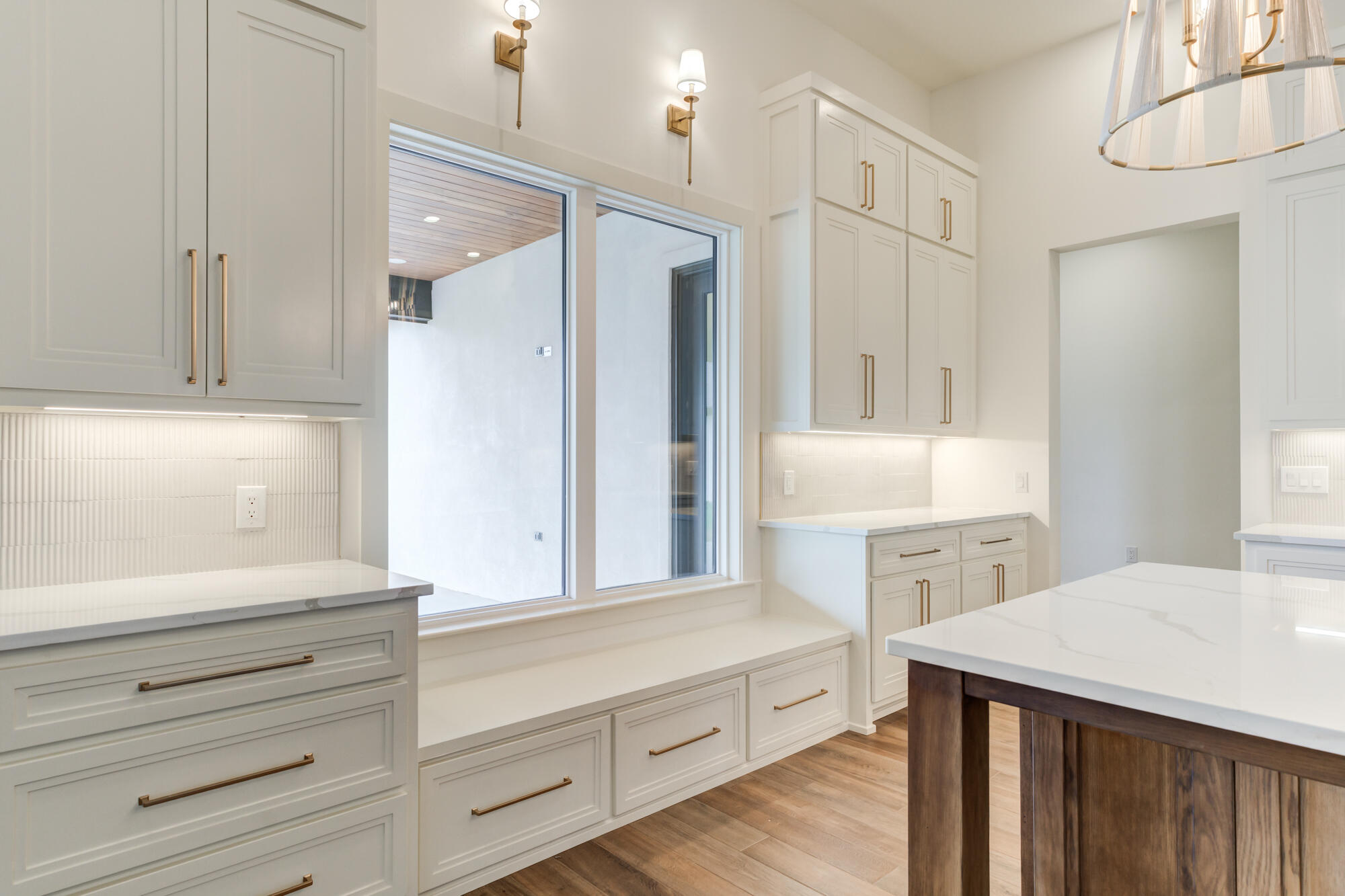 7710 46th Street Lubbock, TX 79407 - Photo 21 of 79 a bathroom with a sink and a mirror
