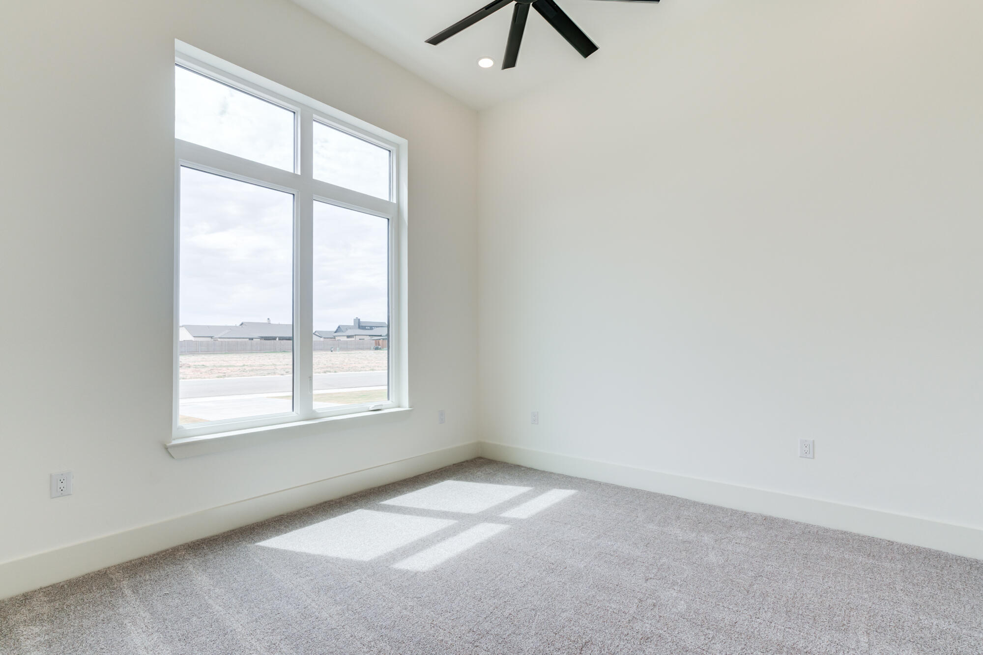 7710 46th Street Lubbock, TX 79407 - Photo 54 of 79 an empty room with a window