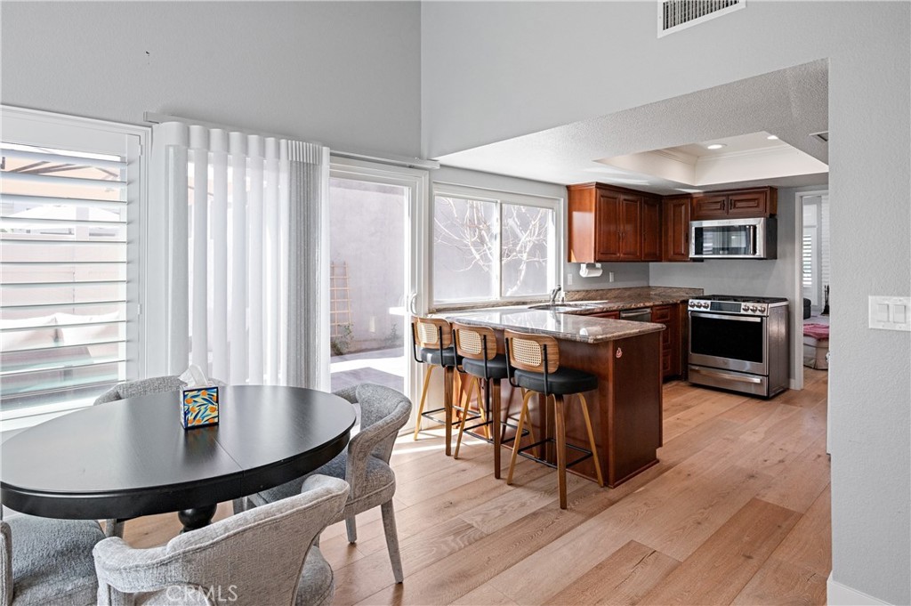 17542 Cottonwood Irvine, CA 92612 - Photo 13 of 25