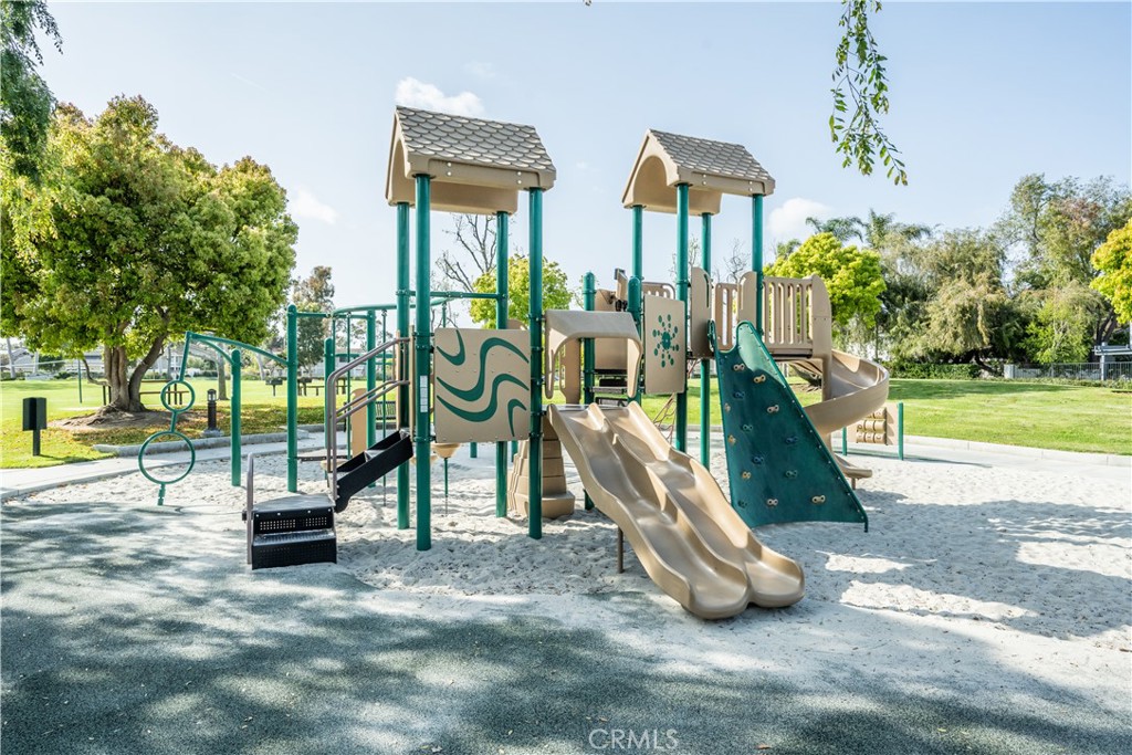 17542 Cottonwood Irvine, CA 92612 - Photo 24 of 25