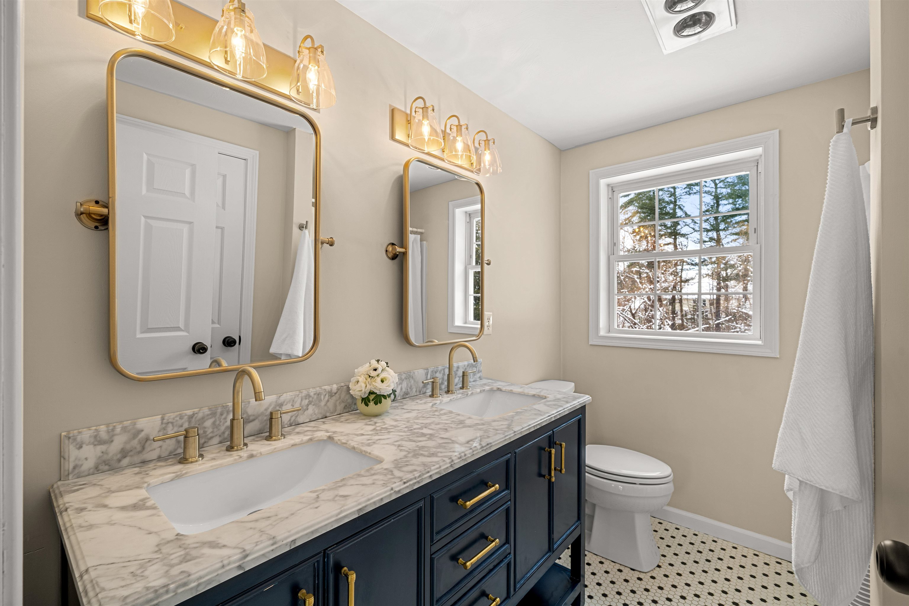 37 Sarah Drive Merrimack, NH 03054 - Photo 19 of 52