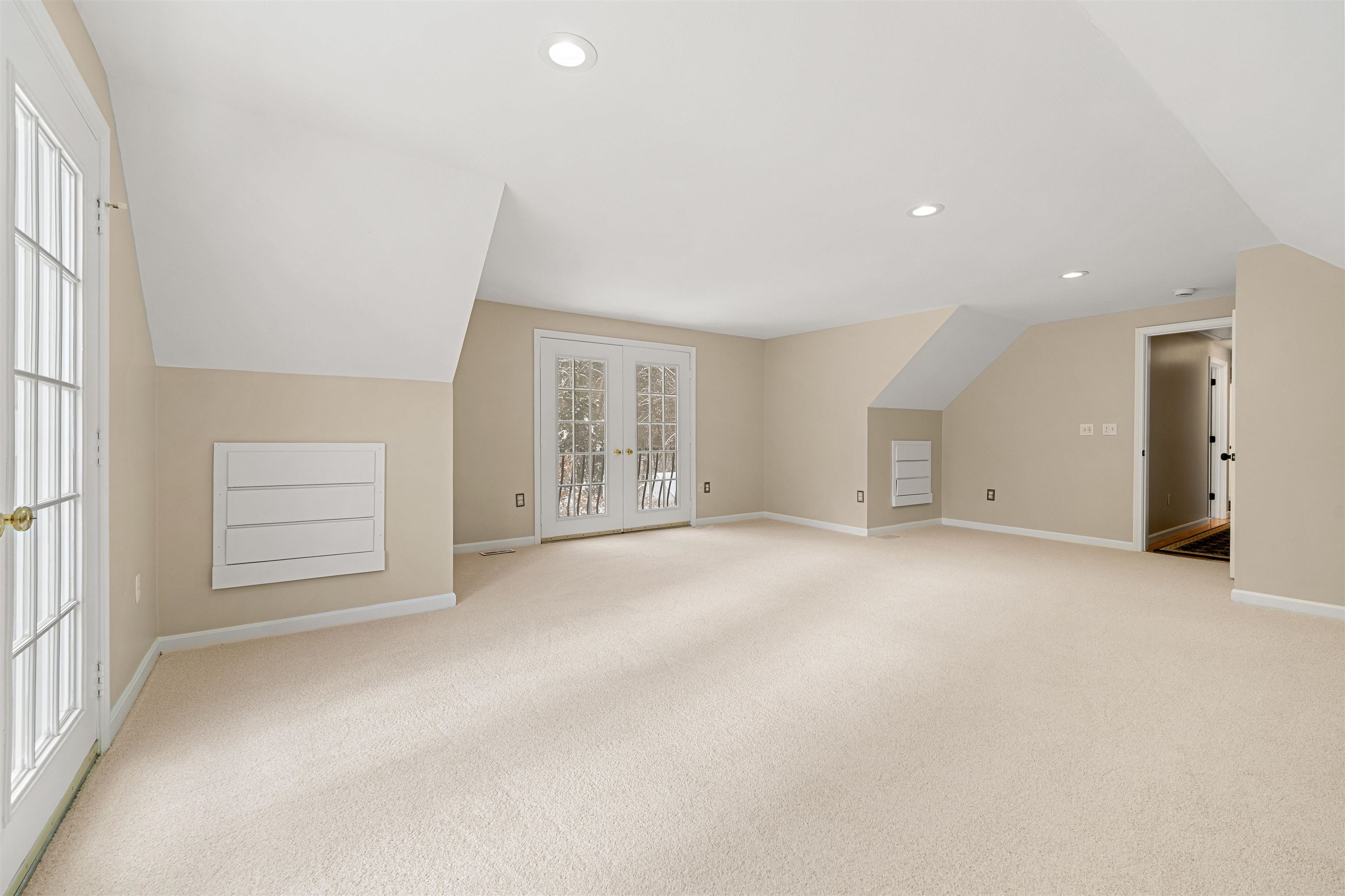 37 Sarah Drive Merrimack, NH 03054 - Photo 28 of 52