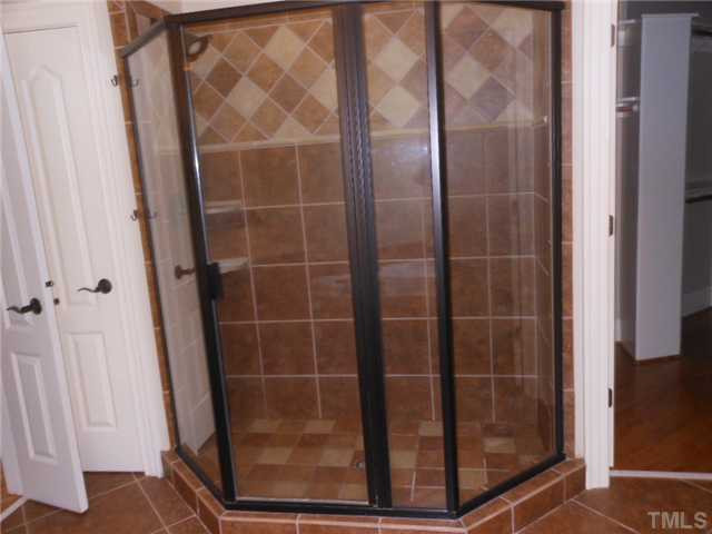8629 Barrett Ridge Road Wake Forest, NC 27587 - Photo 8 of 22 Bathroom
