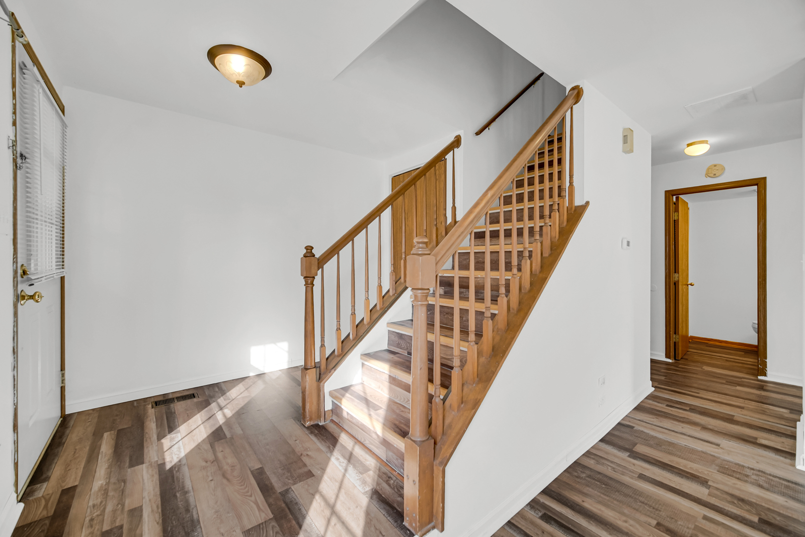 55 King Drive Streamwood, IL 60107 - Photo 15 of 18 a view of entryway