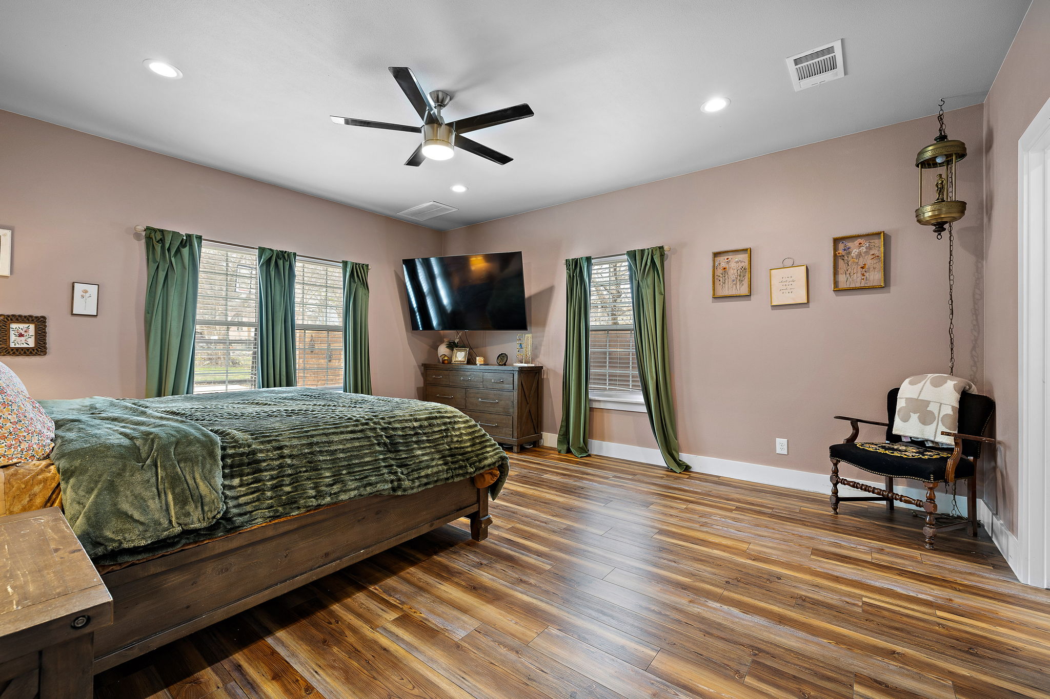 611 Elliott Street Taylor, TX 76574 - Photo 14 of 29