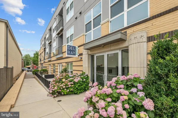 $2,600 | 1800 Mt Vernon Avenue, Unit 401, Alexandria, VA 22301
