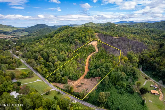 $300,000 | 6915 Highway 360, Tellico Plains, TN 37385