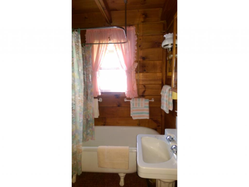 2316 West Lake Road Poultney, VT 05774 - Photo 10 of 29 Gallery Image 10