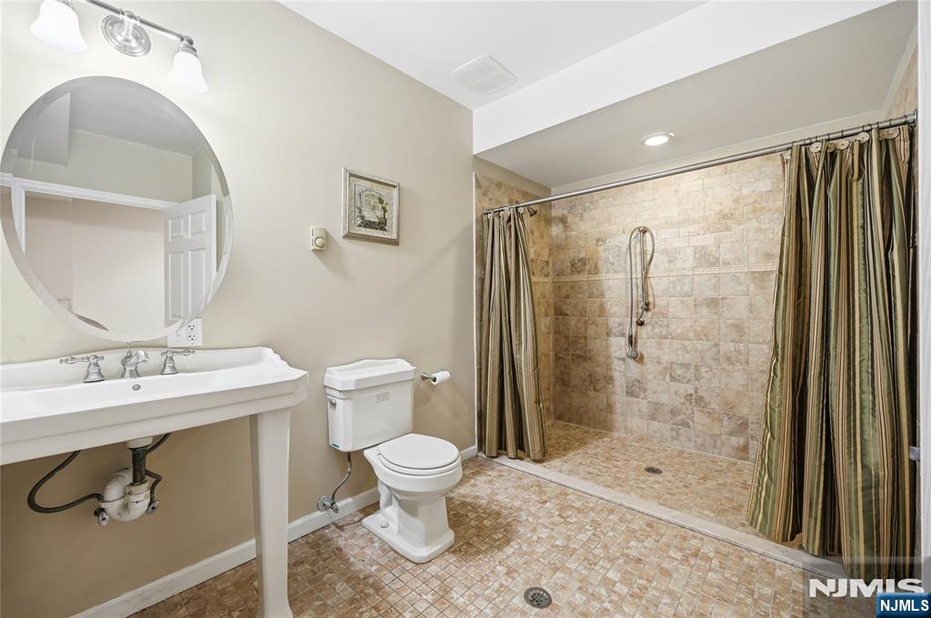 50 North 3rd Street Park Ridge, NJ 07656 - Photo 34 of 42 Gallery Image 34