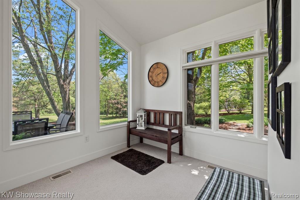 6690 Cuthbert Road White Lake, MI 48386 - Photo 23 of 34 Gallery Image 23
