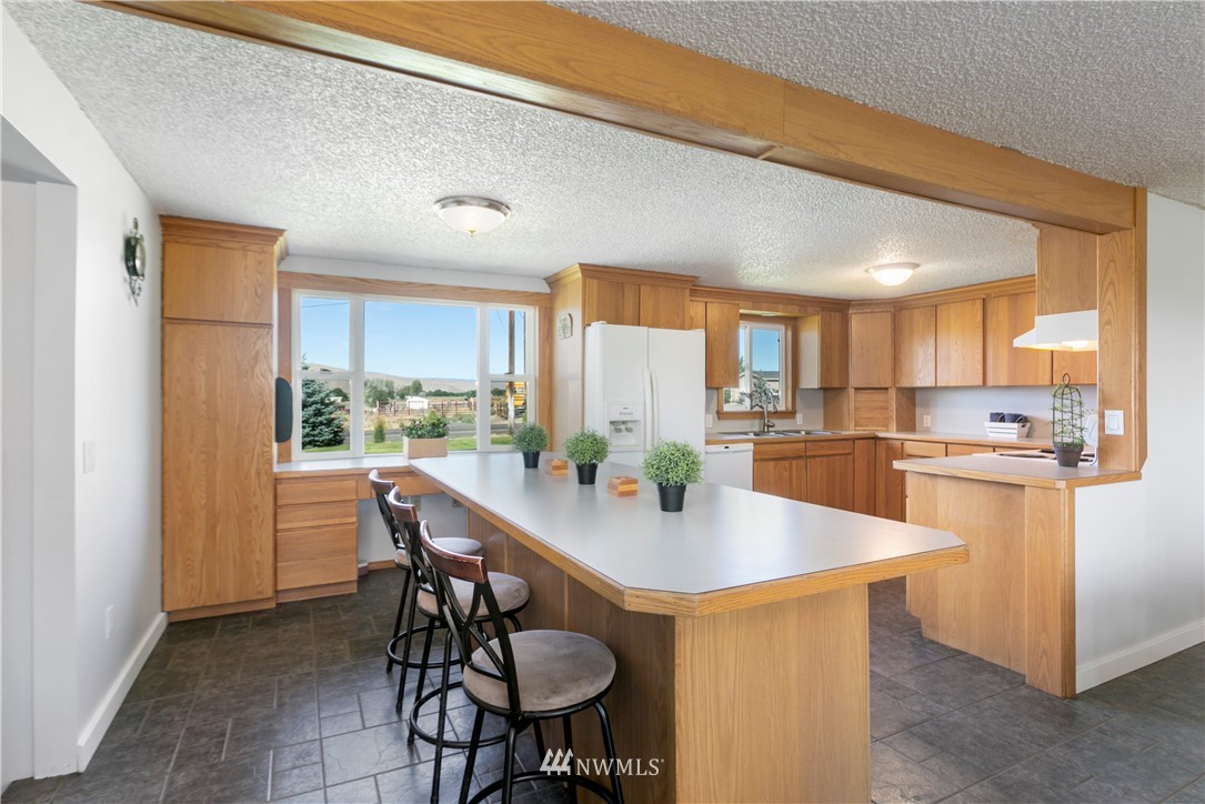 121 Shaw Road Selah, WA 98942 - Photo 15 of 21 Gallery Image 15
