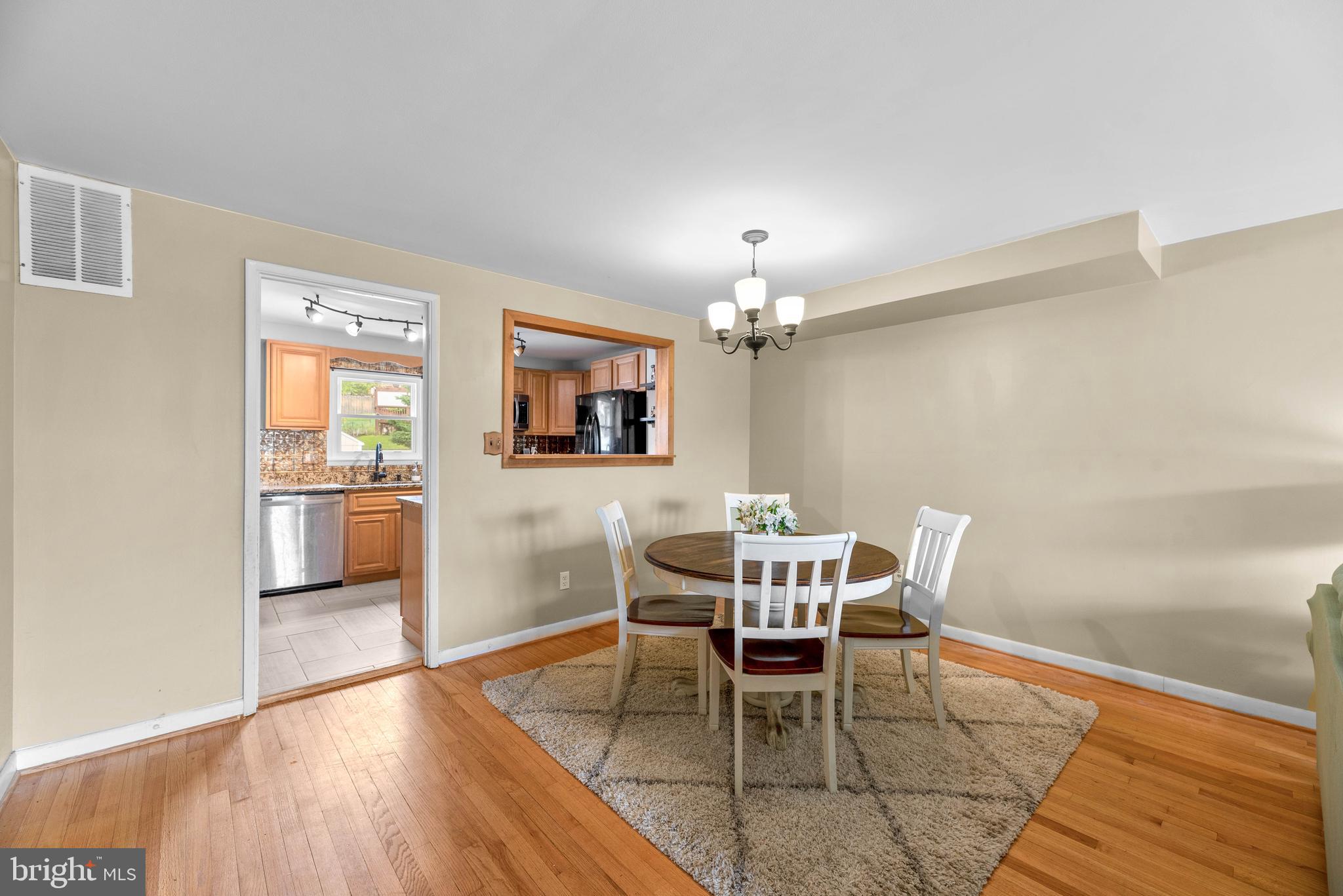 906 Grovehill Road Halethorpe, MD 21227 - Photo 7 of 37 Dining Room