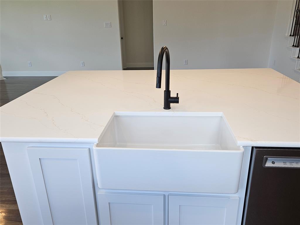 3204 Windmill Road Van Alstyne, TX 75495 - Photo 7 of 39 Gallery Image 7