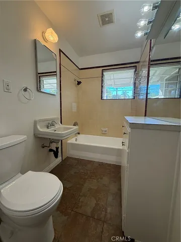 $2,800 | 605 North Place, Redlands, CA 92373