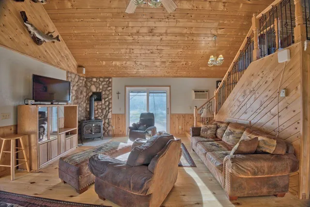 $350,000 | 2446 Northeast Grade Road, Brimson, MN 55602