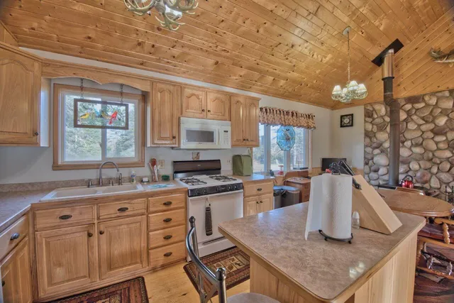 $350,000 | 2446 Northeast Grade Road, Brimson, MN 55602