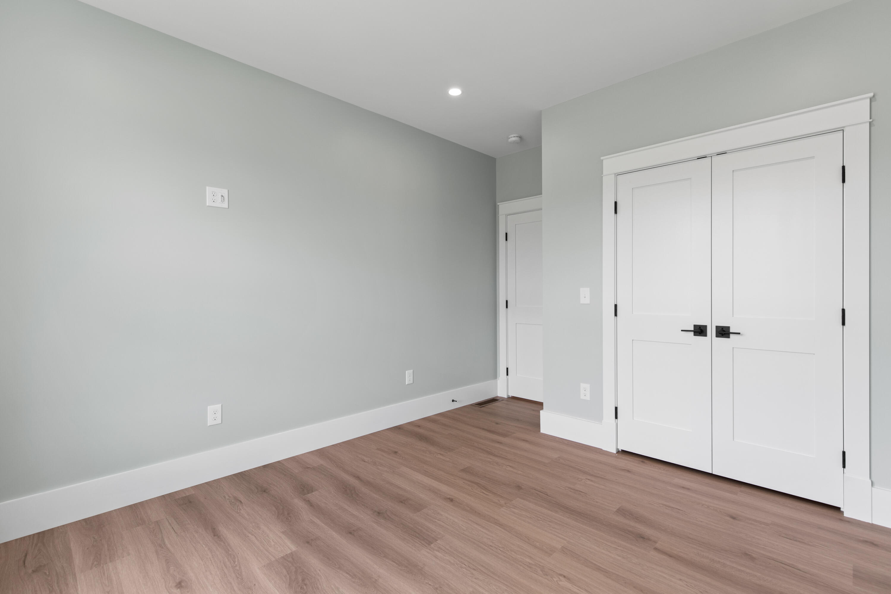 199 Thompson Road Kennebunk, ME 04043 - Photo 27 of 50 199 Thompson Kennebunk Interior-011