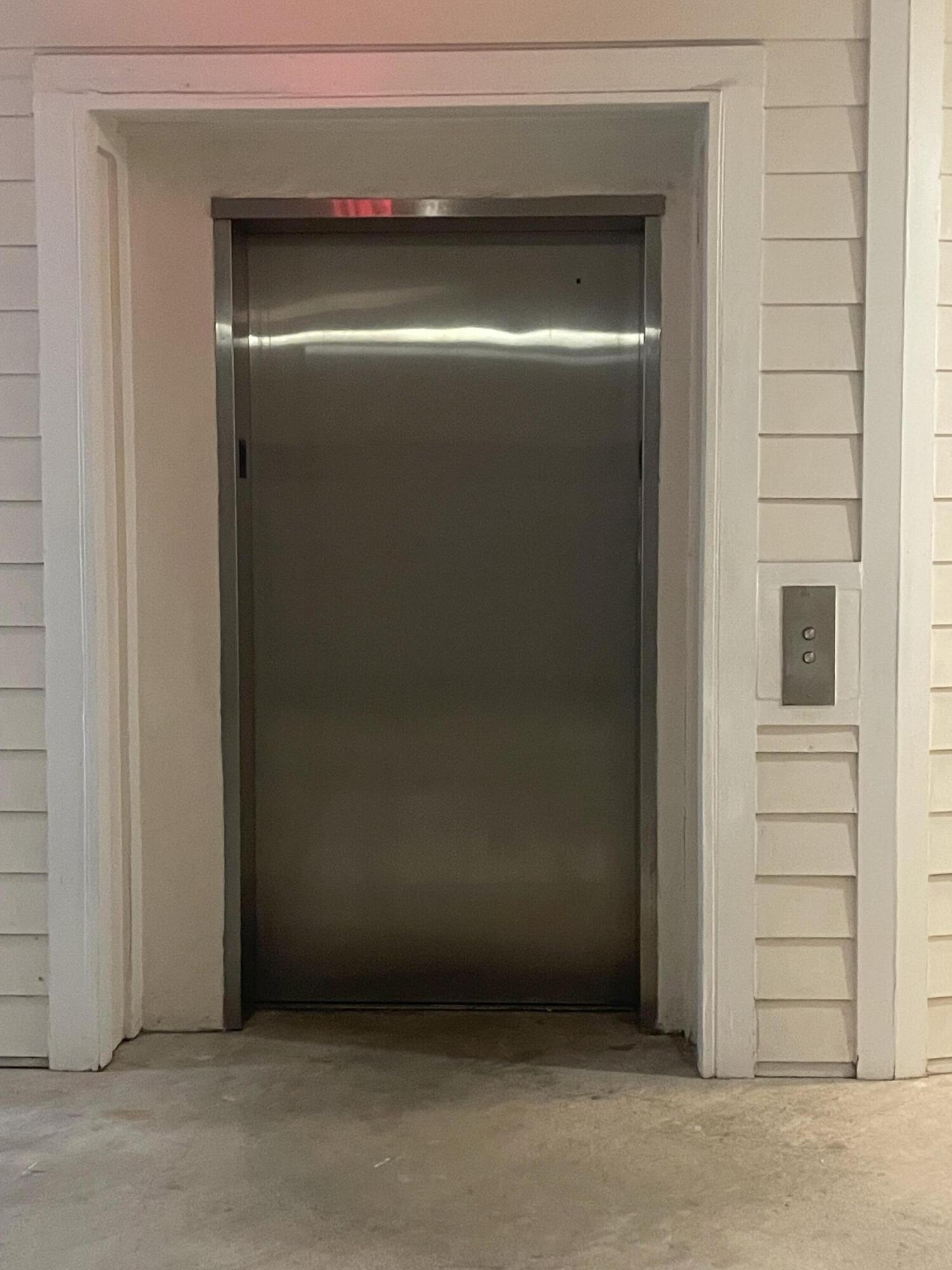 1755 Central Park Road, Unit 7111 Charleston, SC 29412 - Photo 10 of 11 elevator